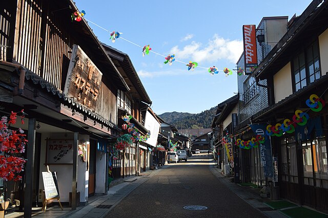 n_hotline_en's tweet image. [Japanese Tourism] A main street time forgot: 岩村町本通り&apos;s wooden shops, secret tea houses and craft workshops await. Follow for quiet corners of Japan you didn&apos;t know you needed.