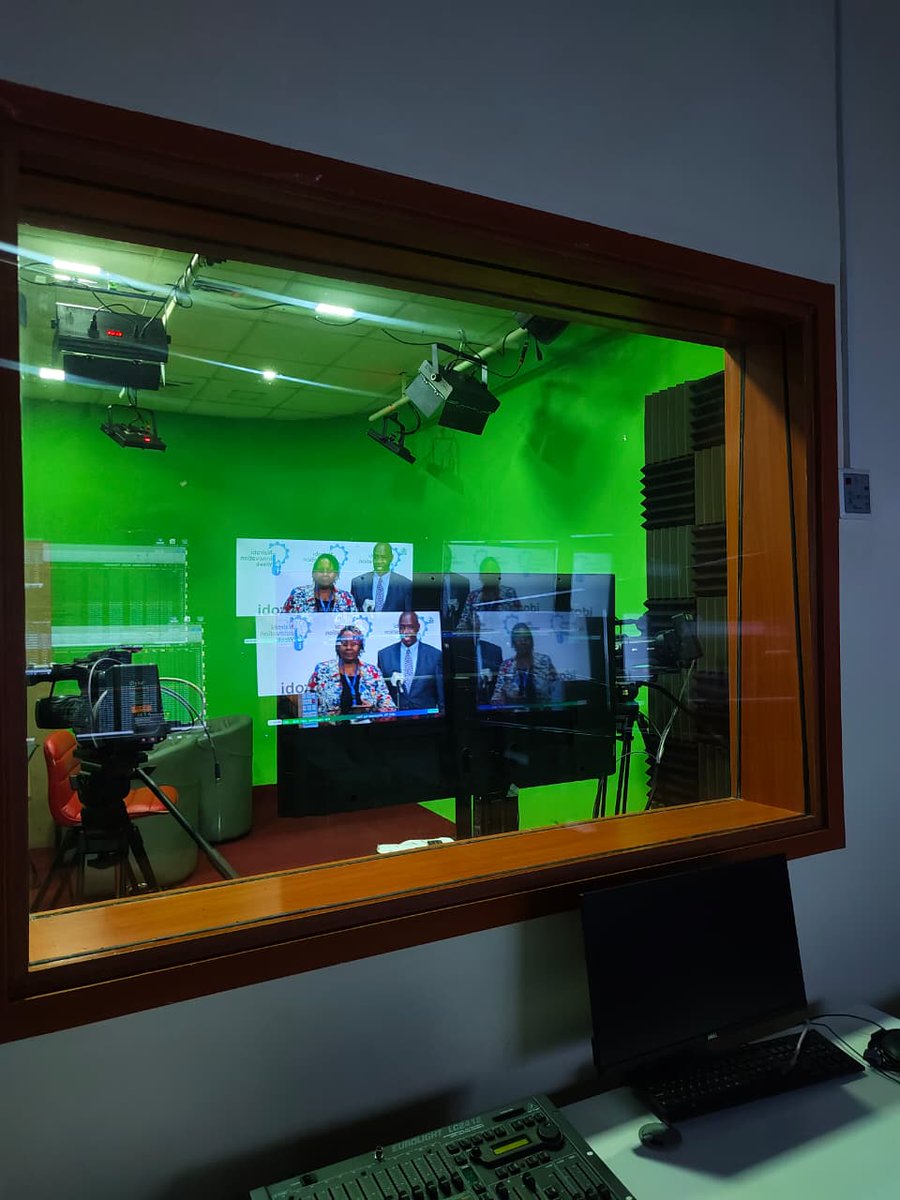 Yvonne15009's tweet photo. "Lights, camera, action! Our state-of-the-art studio is where stories come alive! Join the Department of Journalism and Mass Communication, University of Nairobi, and get hands-on experience with the latest equipment and technology. #BestStudio #JournalismExcellence @uonbi https://t.co/pPFumnwOHM