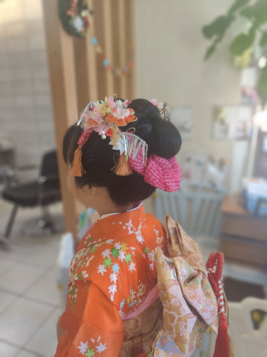 13Andagain's tweet image. アメブロを投稿しました。
『七五三ヘアアレンジ、ヘアセット、着付け』
#アメブロ
#着付け ameblo.jp/andblog/entry-…