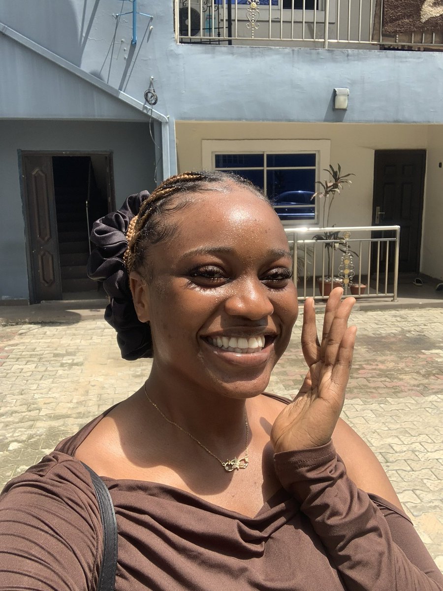 tall_chilizzy's tweet image. I’m the prettiest girl to ever leave on this earth.