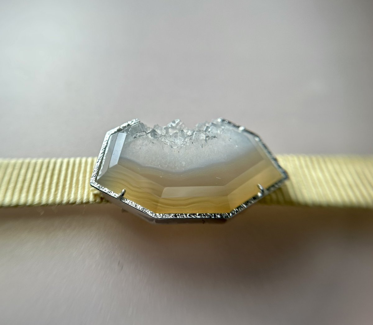 石ころコレクター 村田製作所、大阪・関西万博向けに「ふしぎな石ころ『echorb』」を発表