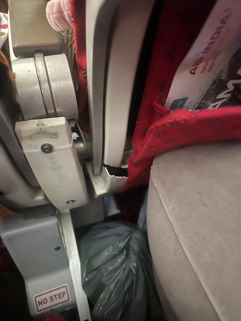 chotijs's tweet photo. Nov21st AI176 SFO-BLR boarded the worst @airindia flight ever. Broken seats, dangerous power cables, worst flight quality. How is @SingaporeAir still partner with it?Ppl need to stop flying Air India.@campbellwilson @rajeshdogra7 https://t.co/UbhWdaPLZ9