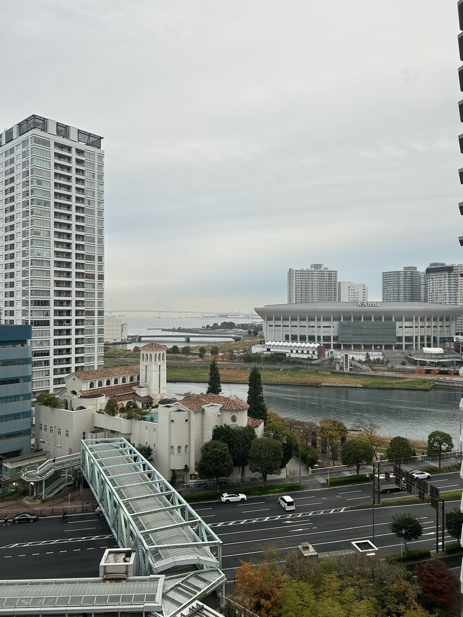 usa_condon_1970's tweet image. とうとう☔️降ってきた👀💦

#横浜ﾍﾞｲｴﾘｱ
#いまここ