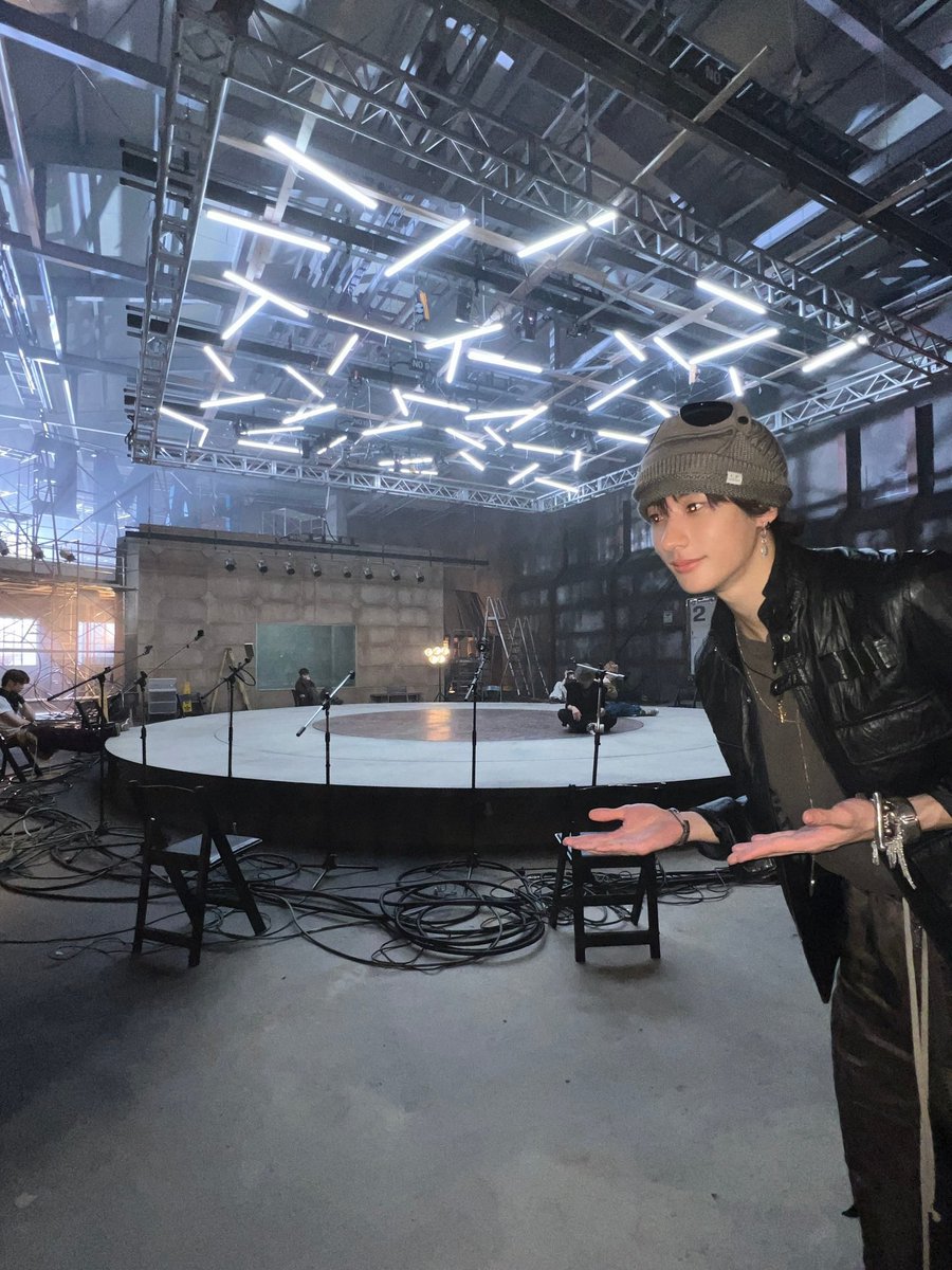 Chanyoung_IDN's tweet image. 251125 #ANTON riize_official instagram update

come on in  

#앤톤 #찬영 #アントン
#RIIZE #라이즈