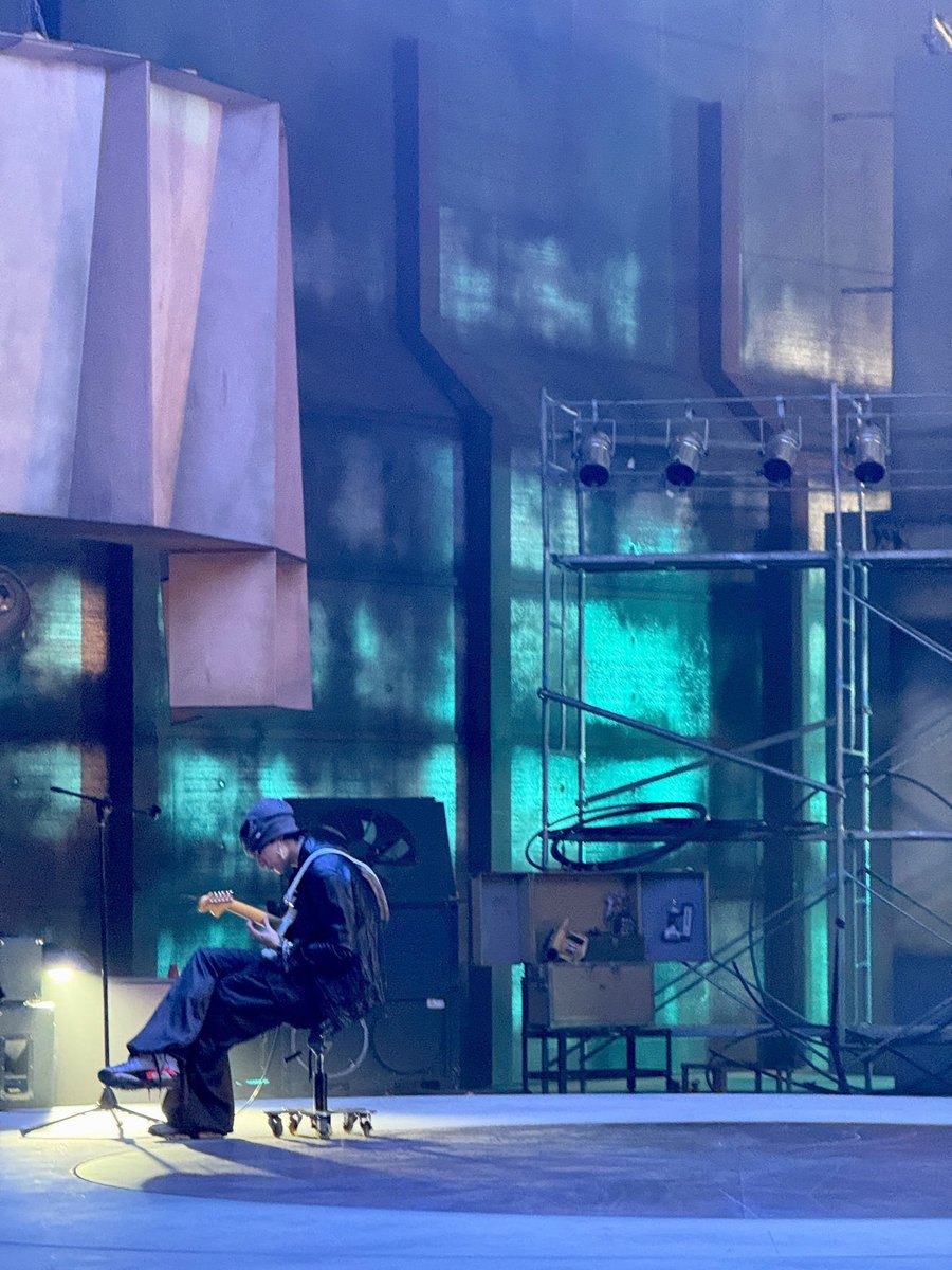 Chanyoung_IDN's tweet image. 251125 #ANTON riize_official instagram update

come on in  

#앤톤 #찬영 #アントン
#RIIZE #라이즈