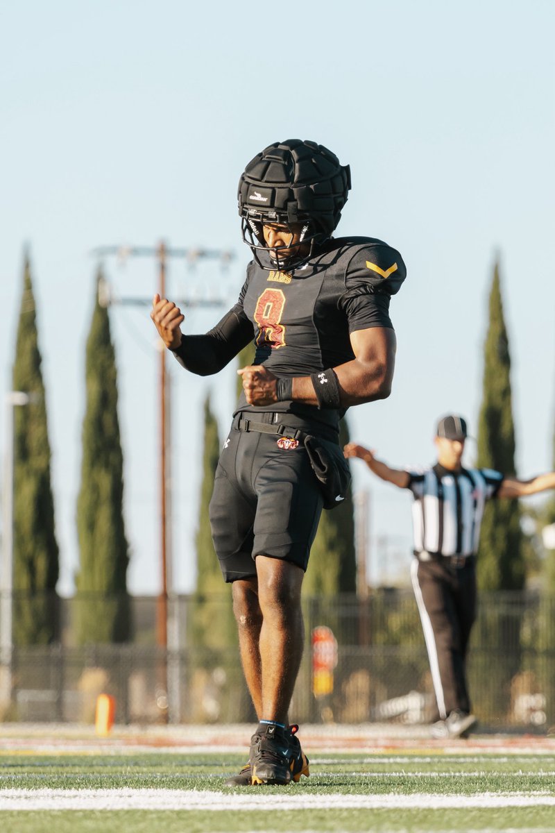 Sophomore season highlights - safety/nickel 
hudl.com/v/2TB7Tp
Int’s✅     
FF’s✅ 
Pbu’s✅         The film doesn’t lie🤷🏽‍♂️.
Sack’s✅
Big hit’s✅
SPECIAL TEAMS✅
<a href="/HeadCoachVVC_FB/">Coach David Slover</a> <a href="/CoachBenz05/">Mike Benson</a> 
<a href="/EauGallieHC/">Coach Sands</a> <a href="/JohnTeuscher/">John Teuscher</a> <a href="/Coach_Rauley/">Rauley Zaragoza</a> <a href="/CoachTCClevela1/">Coach TC Cleveland</a> <a href="/Ski_Axel/">Coach Ski Axel</a> <a href="/JUCOFFrenzy/">JUCO Football Frenzy</a>