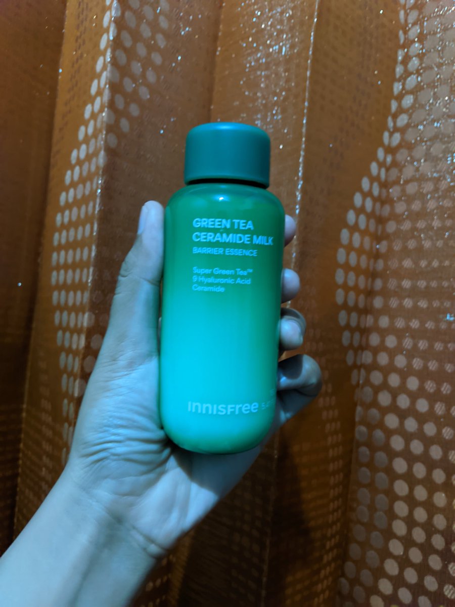 crushnyareece's tweet image. Baru nemu skincare yang vibes-nya kayak minum susu buat kulit 🤯✨
Yuk kenalan sama 💚 INNISFREE GREEN TEA CERAMIDE MILK 💚 milky essence yang dibuat khusus buat hydration boost maksimal!
#INNISFREEIndonesia #GreenTeaCeramideMilk #ReadyToSupercharge