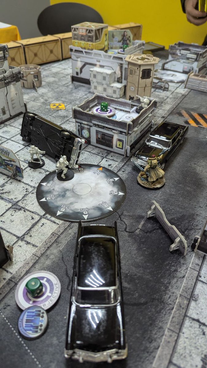 BizarreJoji's tweet photo. Play @InfinityTheGame by @corvusbelli_!

It's fun! https://t.co/dTAuAEdVk1