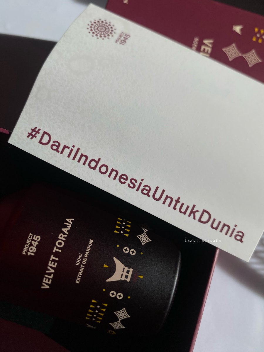 Gourmand scent…
Yaaa salah satu parfum gourmand scent ini dari Project1945 varian Velvet Toraja.
Velvet Toraja ini wangi yg unik dan berkarakter.
 
Sweet, fresh, ambery jadi satu. Jujur suka bgt sama wanginya, masih bisa dibilang wangi yg soft☕️🍭✨

#VelvetToraja 
#dhilreview