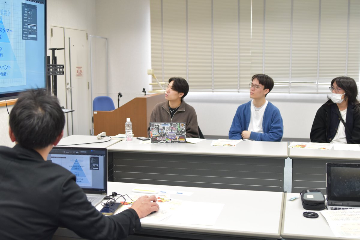 Iwate_puPR's tweet image. 【#岩手県立大学 #ワクワク未来デザインプロジェクト】
SNS活用イベント（学内対象・12/22）に向けて打合せ🐾
未来をデザインする仲間、まだまだ募集中です！
👉 Instagramで詳細チェック → @design_wakuwakumirai