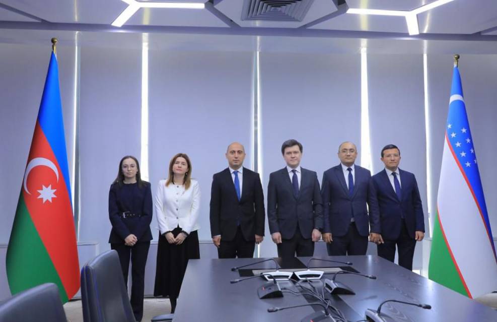 The Minister of Science and Education, Emin Amrullayev, had a meeting with Sardor Radjabov, First Deputy Minister of Higher Education, Science and Innovation of the Republic of Uzbekistan.

#EduGovAz #EduAz