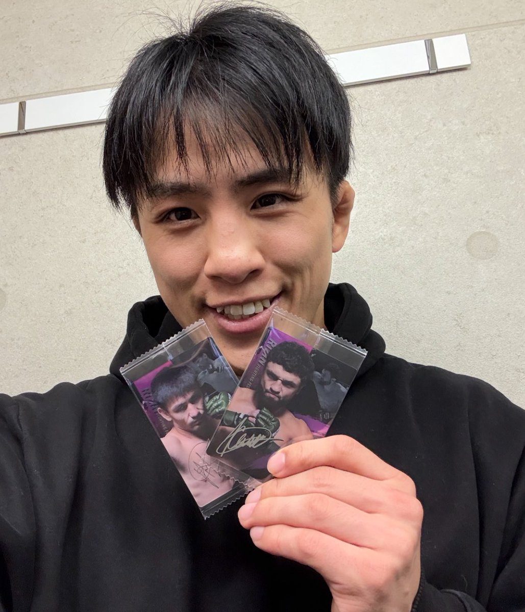 選手のサイン入りデザイン🙌