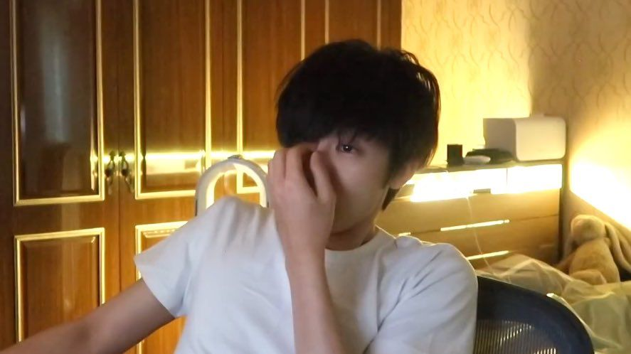 saintopapi's tweet image. Stuck with work kasi tinulugan ni @kaidrecruiter. Bantayan ko daw siya habang natutulog.