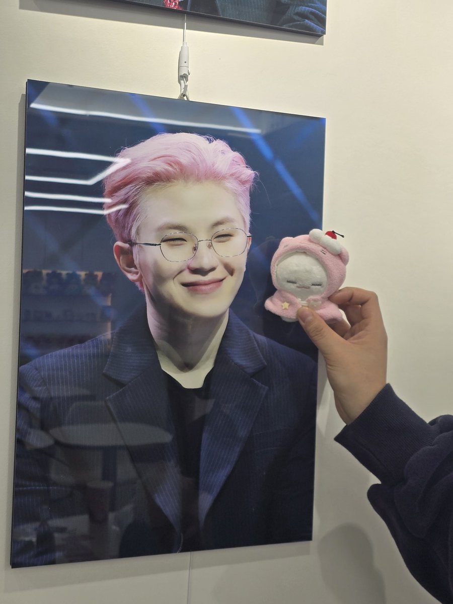 우히히 tweet media