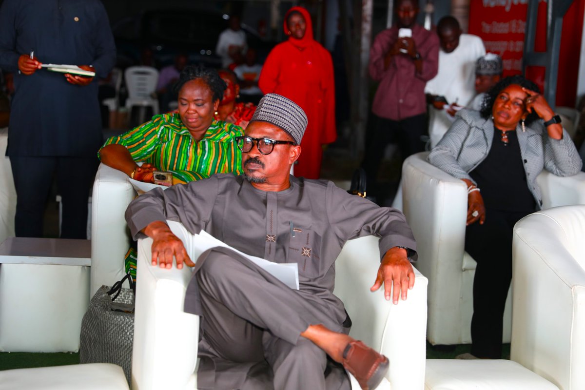 UNFPANigeria's tweet photo. We participated in a media briefing alongside partners at @FMWA_ng in #Abuja to launch the 16 Days of Activism Against GBV. Esteemed speakers highlighted the critical importance of ensuring digital spaces are safe, equitable, and empowering for all adolescents.

#Orangetheworld https://t.co/47qRQrne9C