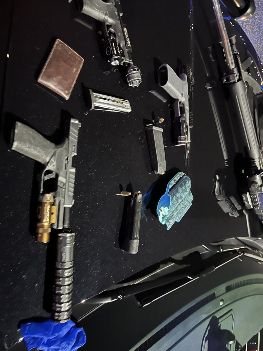 OfcFMatyja_PPD's tweet image. You can't put 22 grams of meth in a THC bag and expect it to be ok....also you can't carry numerous firearms while in commission of a felony.....must be a mistake because #nocrimeinpapio #cshiftthings