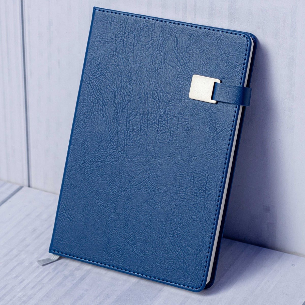 mansionarts's tweet image. New Stock Top Buckle Notebooks. Available in 5 assorted colours. Great for gifting, branding and personal use. 
Price: 850/- (Inclusive of Branding)
Call/WhatsApp: 0784232080, 0738819920

#notebooks #notebooksinKenya #corporatenotebooks #gifts #secretsanta #mansionartslimited