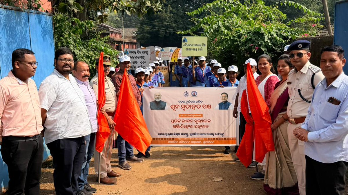 SundargarhRto's tweet image. 📷 Road Safety Awareness on the Move! 📷
We’re bringing important safety tips to YOU! 📷📷
Catch our ROAD SAFETY Van as it travels through your area, with life-saving road safety tips. 📷
📷 Drive safe, arrive safe.