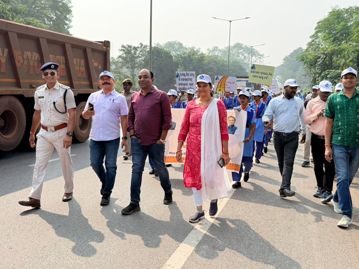 SundargarhRto's tweet image. 📷 Road Safety Awareness on the Move! 📷
We’re bringing important safety tips to YOU! 📷📷
Catch our ROAD SAFETY Van as it travels through your area, with life-saving road safety tips. 📷
📷 Drive safe, arrive safe.