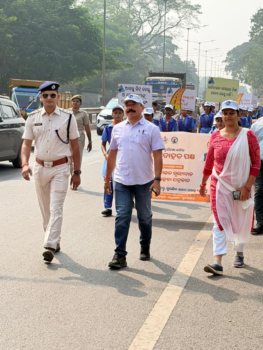 SundargarhRto's tweet image. 📷 Road Safety Awareness on the Move! 📷
We’re bringing important safety tips to YOU! 📷📷
Catch our ROAD SAFETY Van as it travels through your area, with life-saving road safety tips. 📷
📷 Drive safe, arrive safe.