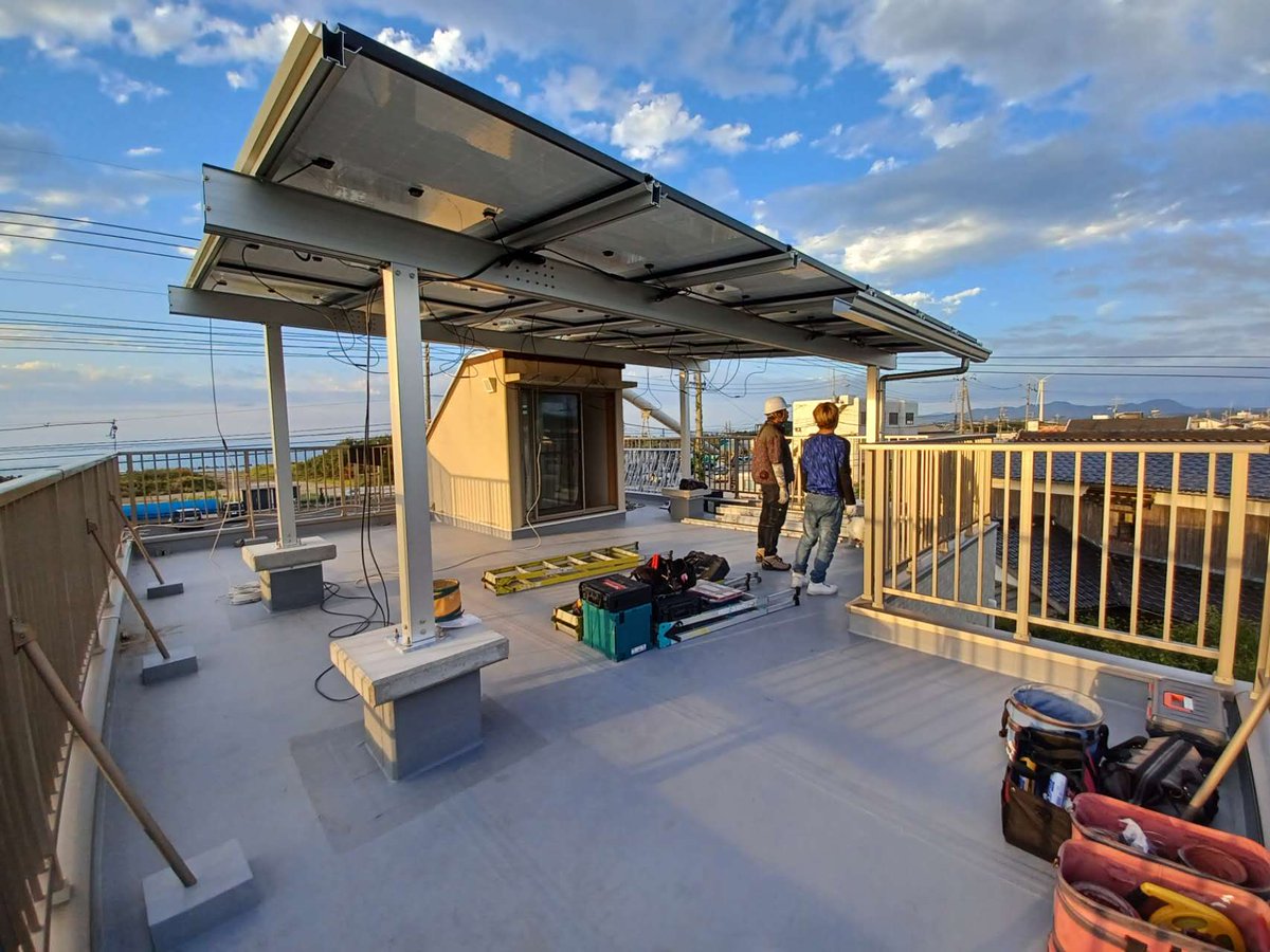 9sunsolar's tweet image. 🥳🥳Customizable Solar Roof Pergola

Product Link👉alibaba.com/product-detail…

#solarroof #solarpergola #solarroofmount #solarmount #solarhouse #solarhome