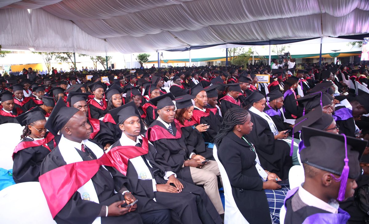 TU_Kenya's tweet image. 🎓 The 14th Graduation Ceremony — In Pictures
A celebration of joy, academic glory, and moving entertainment.
#TUKGraduation #14thGraduation #Classof2025  #FinishedStrong #ReadyForTomorrow