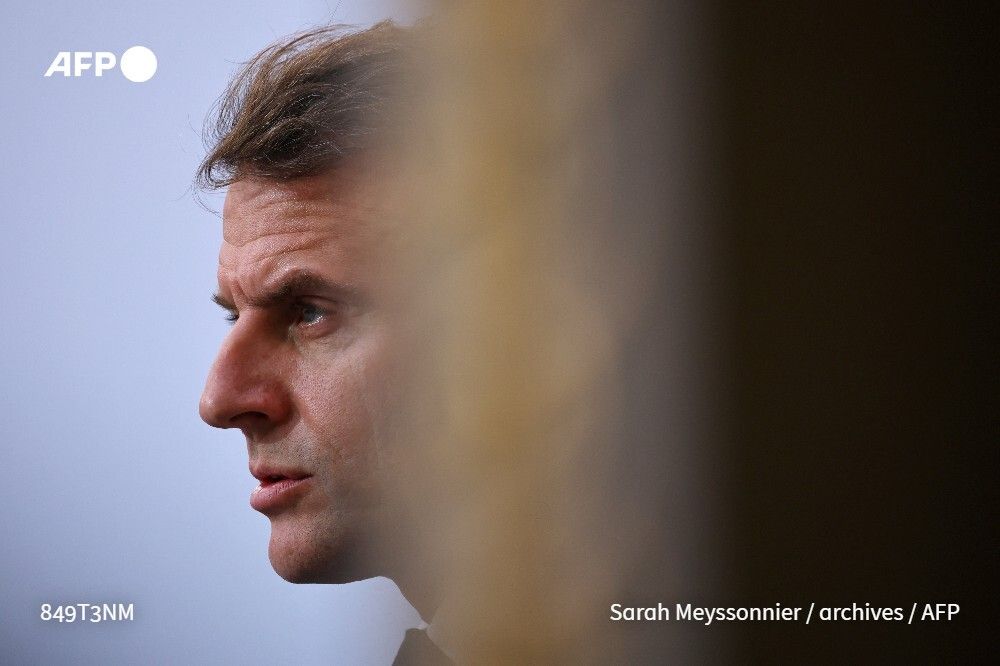 afpfr's tweet image. 🇫🇷 France : le nouveau service national volontaire qu&apos;Emmanuel Macron s&apos;apprête à annoncer n&apos;implique aucunement d&apos;&quot;envoyer nos jeunes en Ukraine&quot;, a affirmé le chef de l&apos;Etat mardi sur RTL. &quot;C&apos;est pas du tout le sens de cette affaire&quot;, a-t-il insisté ⤵️