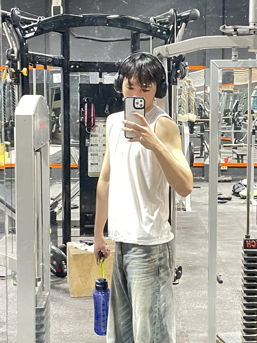 apriadijonli's tweet photo. Harus push day everyday https://t.co/E4s4D8Ju9V