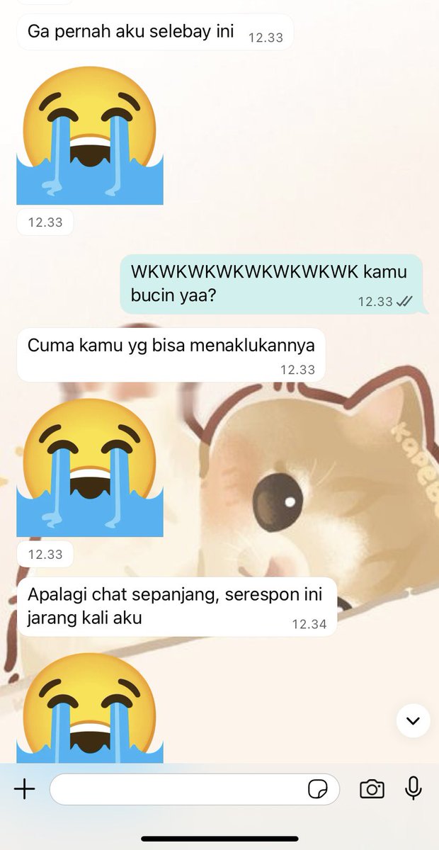 hipacar's tweet photo. definisi arti lagu “aku bisa membuatmu jatuh cinta kepadaku meski kau tak cinta kepadaku”

lucu bgt cowo kulkas ini 🙌🏻😽 https://t.co/0Bqdg2u1R0