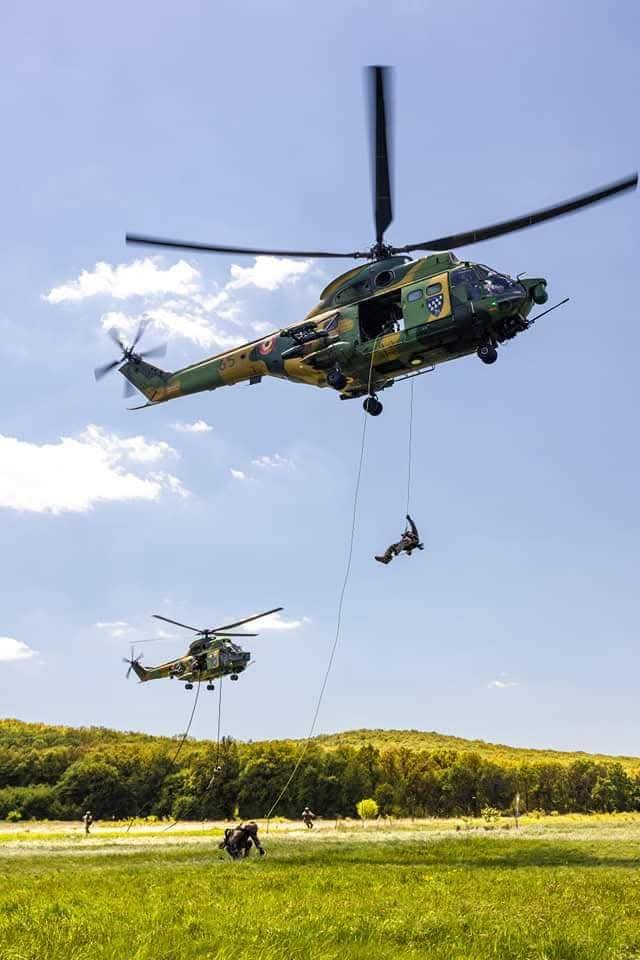 NATO_SOF's tweet image. Join us in celebrating our Ally Romania 🇷🇴 on their National Day.
La mulți ani, România!

@MApNRomania @RomaniaNATO 
#RomaniaNationalDay #WeAreNATO