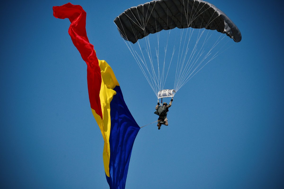NATO_SOF's tweet image. Join us in celebrating our Ally Romania 🇷🇴 on their National Day.
La mulți ani, România!

@MApNRomania @RomaniaNATO 
#RomaniaNationalDay #WeAreNATO