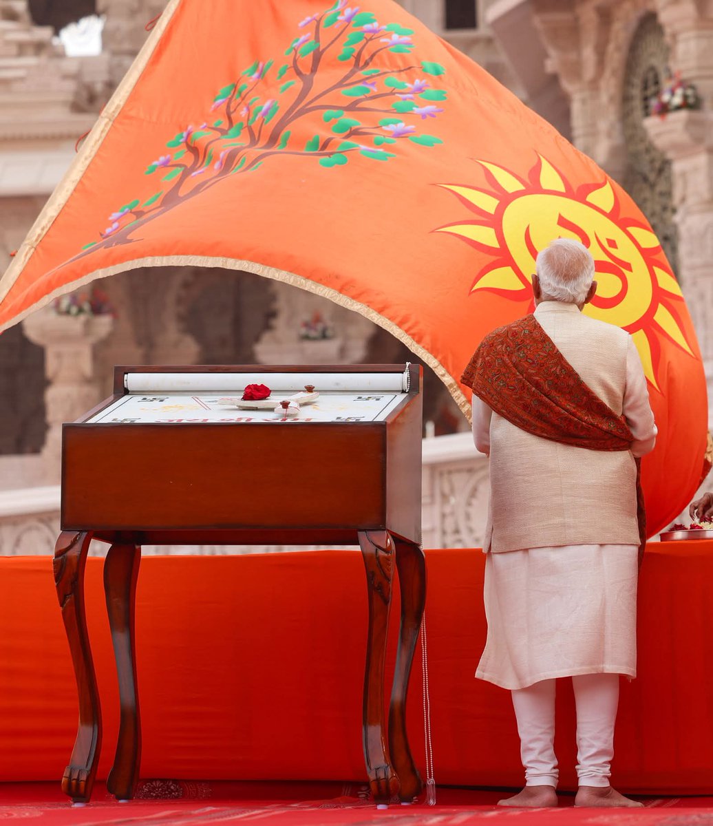 manishluthrabjp's tweet image. जय श्रीराम 🚩

प्रधानमंत्री श्री @narendramodi जी ने आज अयोध्या में श्रीराम जन्मभूमि मंदिर के पवित्र ध्वजारोहण महोत्सव में भाग लिया और मंदिर के शिखर पर भगवा धर्म ध्वज फहराया।🚩🚩

#Ayodhya #RamMandir