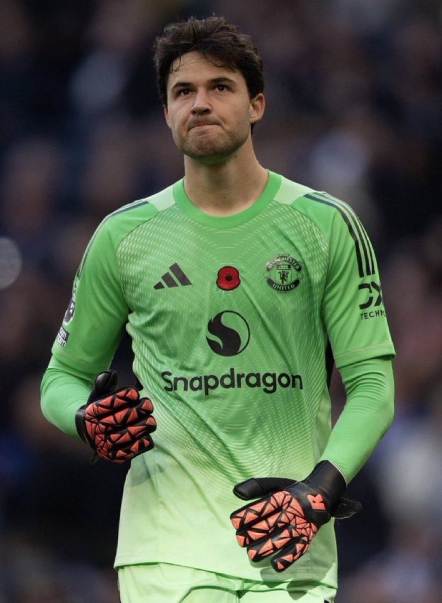 6 games, 8 goals conceded, 1 clean sheet. 

“Lammens you changed my life😭❤️”