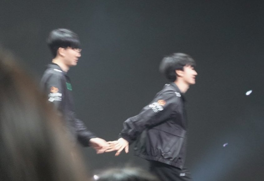 pernutarchive's tweet image. 