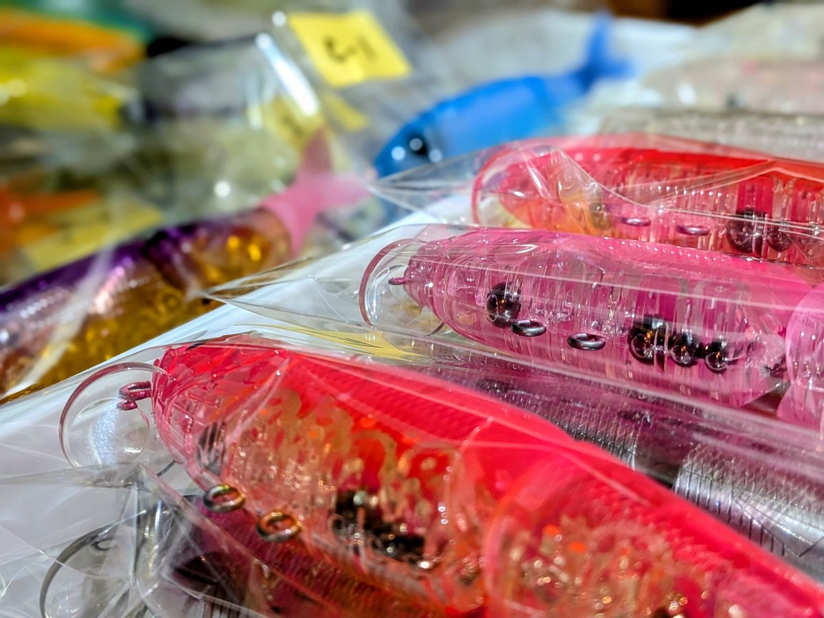BUTZbassfishing's tweet photo. #BUTZ #Snatch140HF
#Snatch140R #Snatch140EXHF
#QRAKEN （ES＆SC）

以前、ブログでも発信していた通り
カラーサンプル＆B品（小傷程度）
＋在庫処分SALEを開催いたします🙌

11月28日20時～12月1日20時まで
https://t.co/ecKVAp1uPn
※完売次第終了となります

詳細は後日、改めて投稿しますが
参考までに価格は下記の通りです！

Snatch140HF ￥2690~
Snatch140R ￥2990~
Snatch140EXHF ￥2390~
QRAKEN ESDW ¥1290~
QRAKEN SC ￥1290~

各商品、数に限りがありますので
予めご了承くださいませ🙇

#BUTZbassfishing #バス釣り