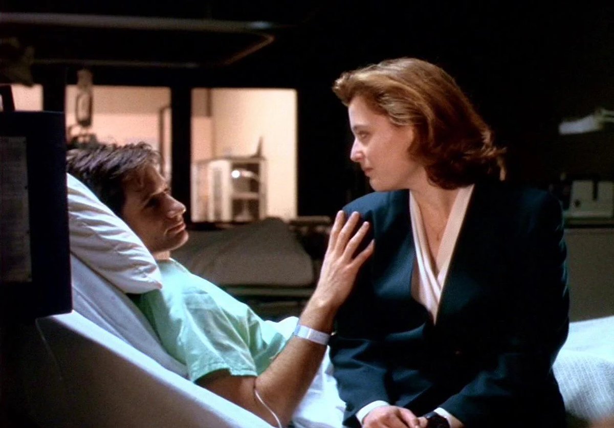 docoho's tweet image. It&apos;s a Shippers world! Doctor Who author Mags L Halliday joins me of the X-Files journey to talk about one of the most popular episodes of all time - and the seminal breaking out episode for Scully...

podcasts.apple.com/gb/podcast/the…