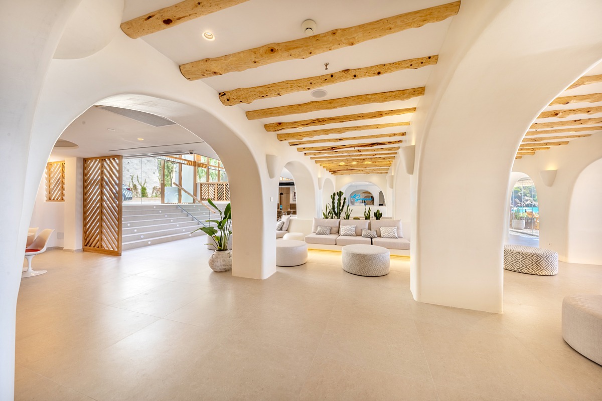 Unir diseño, funcionalidad y creatividad en un mismo espacio ES POSIBLE 👍🏼 

Un buen ejemplo es el Somni Ibiza Dream Hotel by Grupotel para el que Poraxa realizó numeroso mobiliario y diversos elementos decorativos hechos a medida que lucen así de bonitos 👇🏼