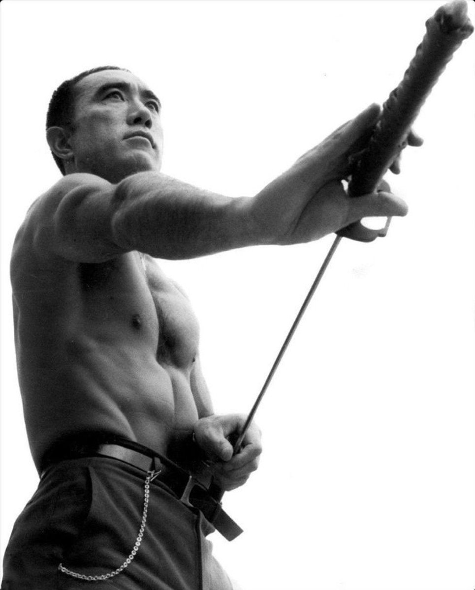 C_Shujin's tweet image. Even after enduring and enduring, rising up with firm resolution once the last line of what you are supposed to protect has been crossed is what it means to be a man, what it means to be a warrior.

Yukio Mishima

January 14, 1925 - November 25, 1970