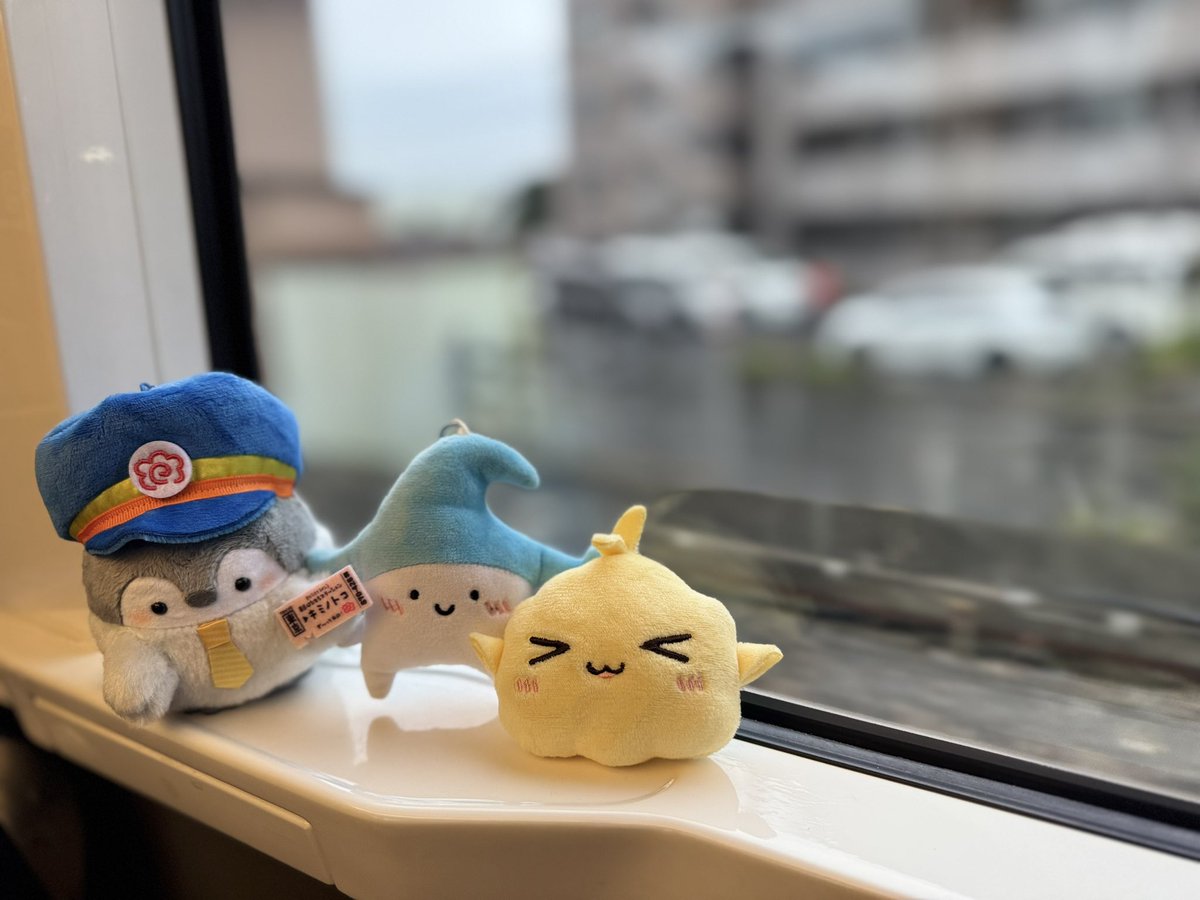 Catarotime's tweet image. 這一趟沒什麼把他們拿出來拍照的機會

但也是去看了

新宿的聖誕樹🎄
武藏野博物館
東京車站的銀杏
最後一天還多了一位小夥伴🐧

2025的🇯🇵旅程在這裡先告一段落
明年繼續帶著🌊🍿出去玩( ¯ ∀ ¯ )