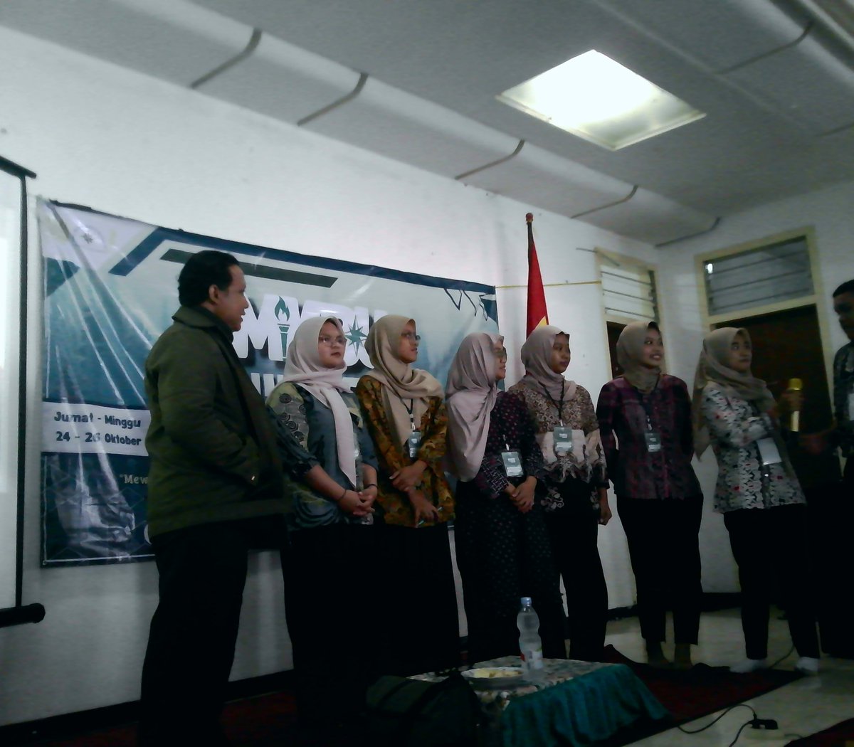 unesa_ukim's tweet photo. [𝐌𝐊𝐁𝐔 2025]✨️

𝐒𝐚𝐥𝐚𝐦 𝐈𝐥𝐦𝐢𝐚𝐡 ! 
𝐔𝐊𝐈𝐌 𝐉𝐀𝐘𝐀 !!🔥

MKBU bukan sekadar agenda rutin, tapi ruang belajar yang penuh ilmu, pengalaman, dan perjalanan berharga untuk mengasah karakter ilmiah dan kepemimpinan.💫

📍Villa Sastro Putih, Dsn. Sembong, Ds. Claket https://t.co/1cbPlFgO0d