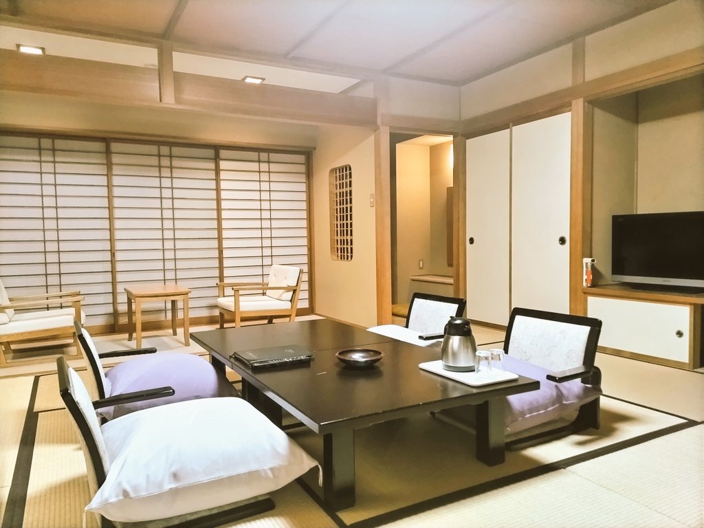 なべちゃん 2fdb5b7e2af84c0f18cc498f153d84