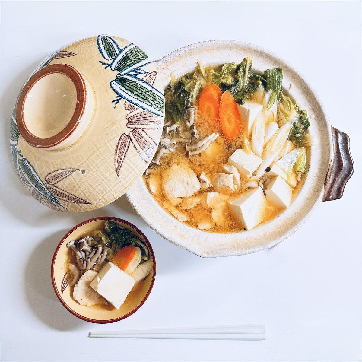 yuyuntann's tweet image. まつやとり野菜みそ【公式】様(@MatsuyaTori )
イチビキ公式様(@ichibiki_co )より🕊𓂃𓈒𓏸︎︎︎︎

コラボ記念CPに当選
素敵な詰め合わせをいただきました🤍´-

寒くなってきて今の時期に嬉しい鍋スープを使って
早速、とり野菜みそ鍋を🍲︎︎𓂃⟡.·

お野菜もお肉もたっぷり取れて…