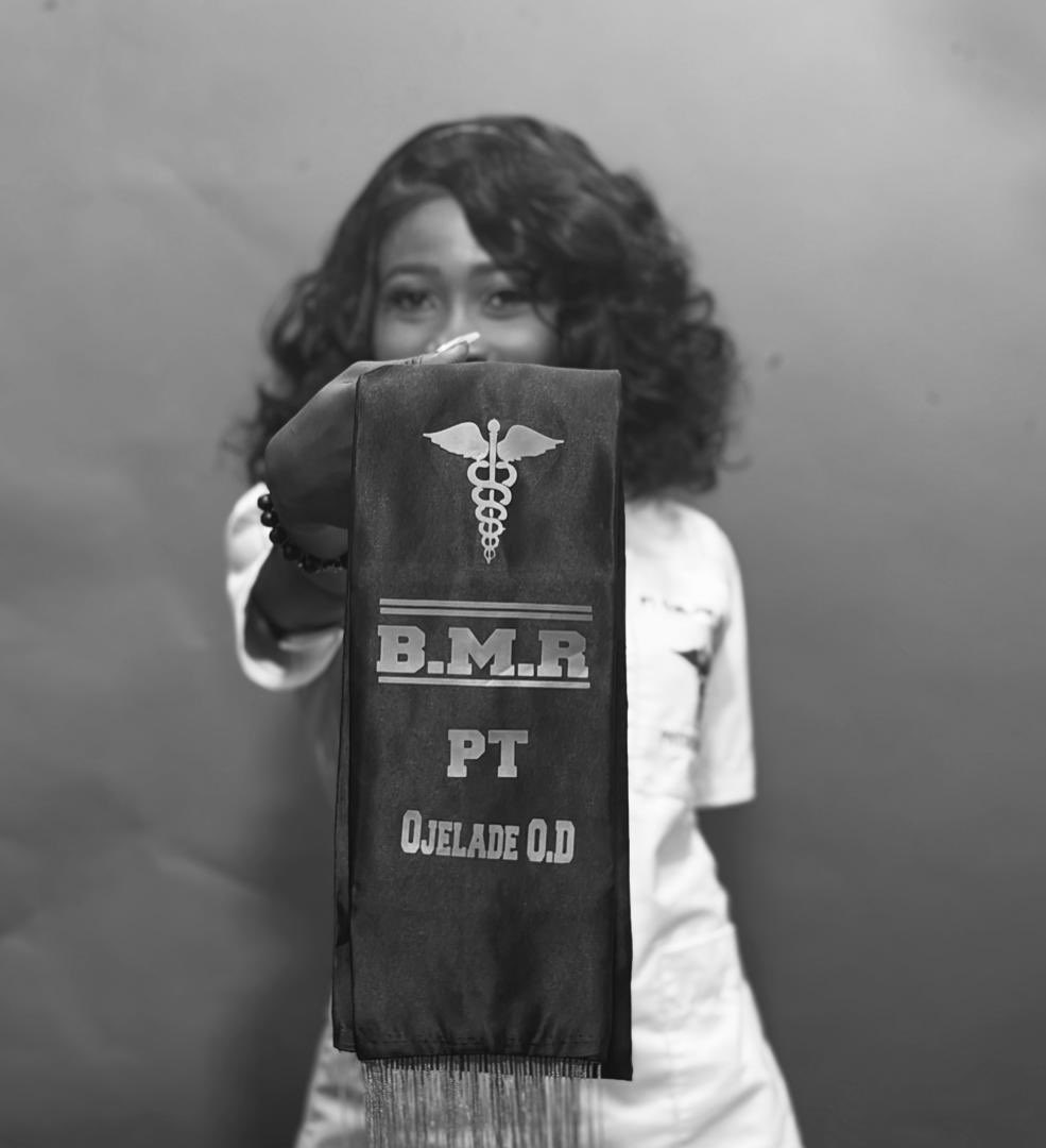 BigBabyyyy__'s tweet image. In two days, I’ll be a physiotherapist 

Feels so surreal 🥹💕 
I’ve come this farrr🤭