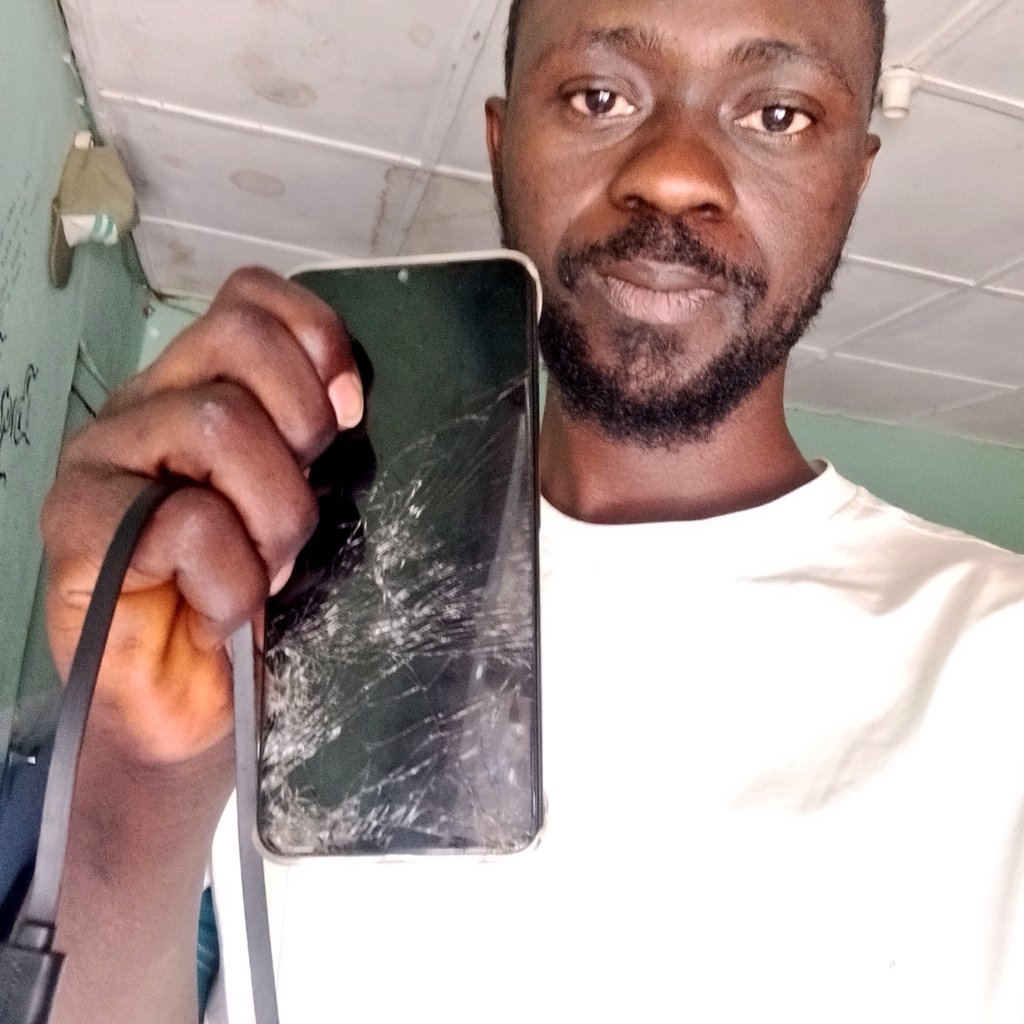 Some people are saying it's hard to use phone for editing and so on..

I use itel s23, bought Jan,2023
The phone has fell on the floor 5x 2x on main road from car door when i was traveling.

The phone freezes sometimes, i reboot &amp; continue.

Pray we all win 🙏 my morning face🥹