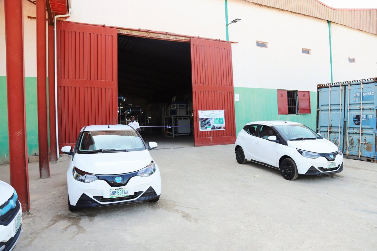 Propcomplus's tweet image. Congratulations to @ValueSeeds on commissioning its new packaging line, belt conveyor system, and electric vehicles — supported by @UKinNigeria &amp;amp; Propcom+ through the CDEL grant.
This upgrade will enhance seed quality and improve farmers’ access to reliable inputs across 🇳🇬