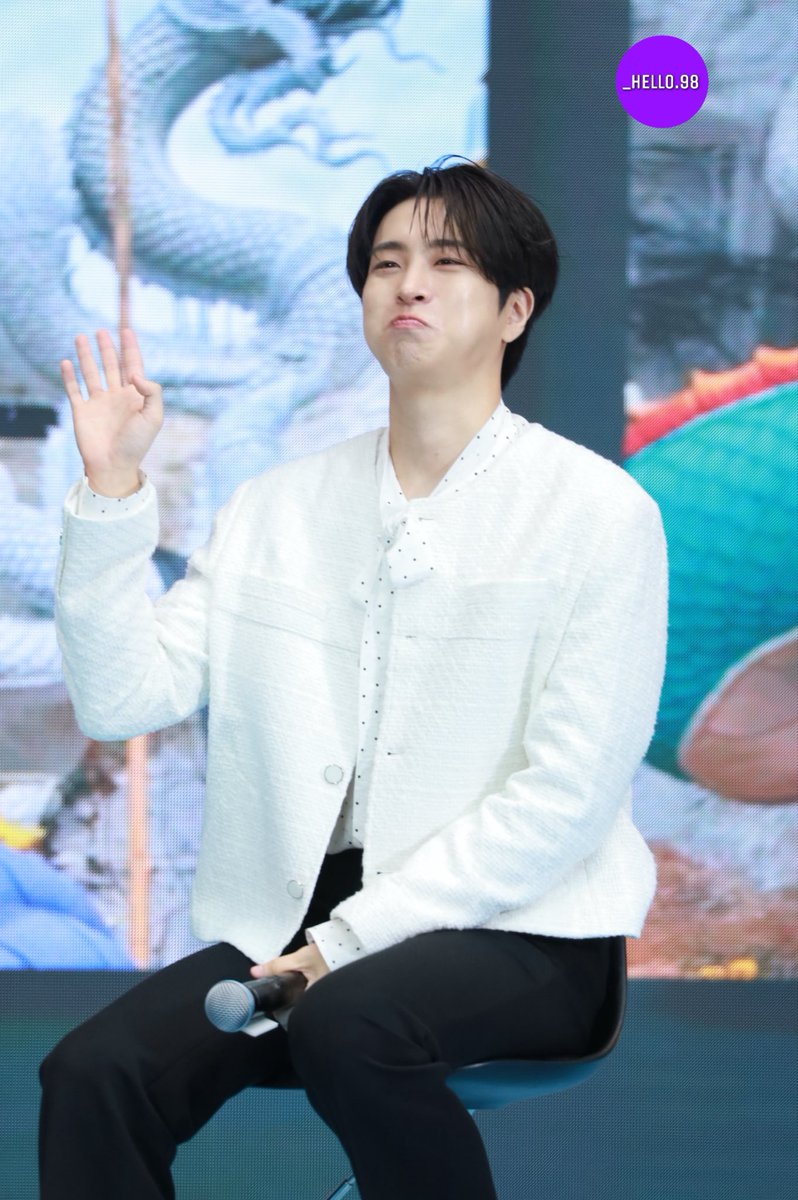 เจ้าความสดใสของเรา กำลังจะไปแจกความสดใสในกรมทหารแล้ว รักษาสุขภาพด้วยนะครับ ยังไงก็ฟังเพลง ดูผลงานเก่าๆ ของแจรอวนไปนะครับ รักที่สุดเลย รอยยิ้มอัจฉริยะของผม 🫶🦦🫶#YOUNGJAE #영재