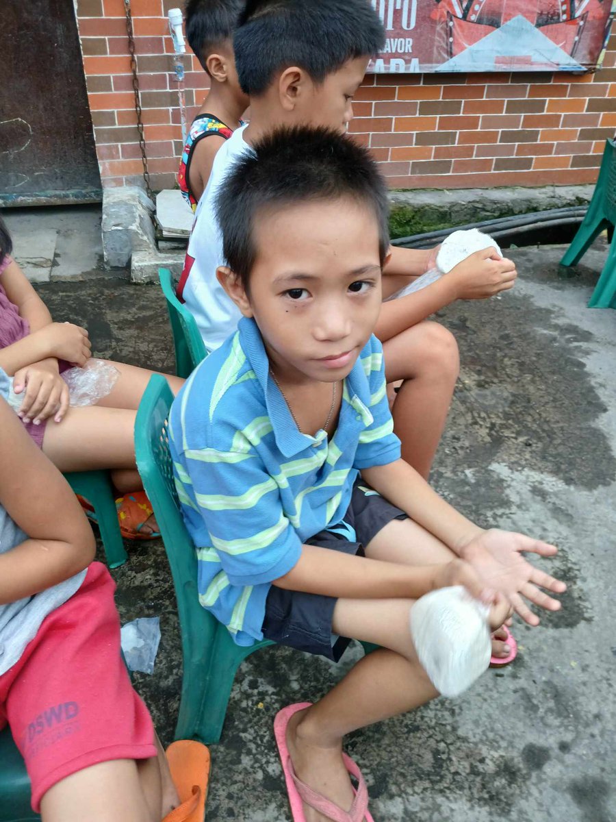 Dianah143's tweet image. Children Ministry and Feeding Program❤️‍🔥

📖Proverbs 22:6 NIV
[6] Start children off on the way they should go, and even when they are old they will not turn from it.

#Thankful
#childrenministry
#feedingprogram
#Gratitude 
#FlareNetwork #Flare #SongbirdNetwork #cryptocurrency…