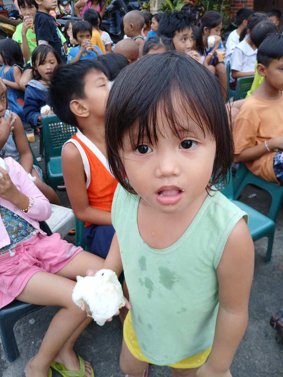 Dianah143's tweet image. Children Ministry and Feeding Program❤️‍🔥

📖Proverbs 22:6 NIV
[6] Start children off on the way they should go, and even when they are old they will not turn from it.

#Thankful
#childrenministry
#feedingprogram
#Gratitude 
#FlareNetwork #Flare #SongbirdNetwork #cryptocurrency…