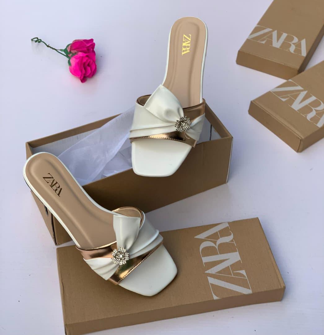 mornu_grace's tweet image. Zara 😍 
🏷️23,000