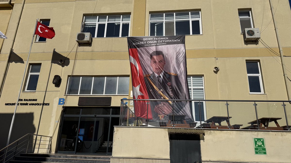 2016 Gemi Makinaları mezunumuz Şehit Piyade Teğmen Duabey Onur Öztürkmen’i şahadetinin sene-i devriyesinde rahmet, minnet ve saygıyla anıyoruz. Ruhu şad, mekânı cennet olsun.